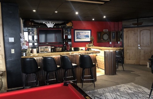 Heart of Missoula Condo | Unforgettable Stay at The Red Room - Downtown Missoula Condo