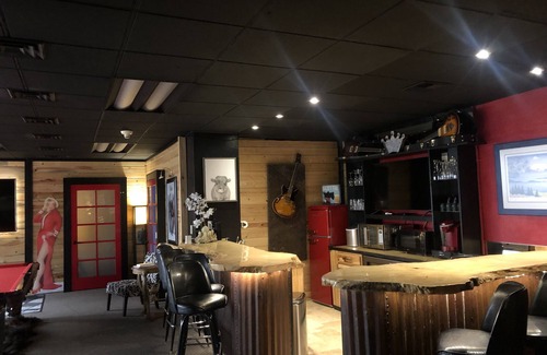 Heart of Missoula Condo | Unforgettable Stay at The Red Room - Downtown Missoula Condo
