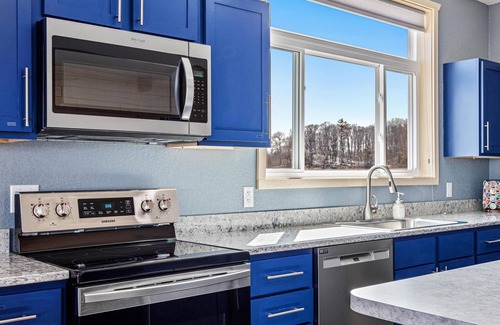 Hayward House | Explore The Red Walleye: Ideal Home at Big Fish Golf Course