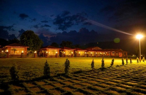 Wai Hotel | Relax at The Redstone Resort with Pool & Breakfast Included