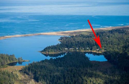 Langlois House | Discover The Redwood Guesthouse at Floras Lake Getaway