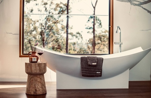 Booroobin House | Discover The Refuge - Valley View with Kitchen Access