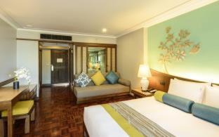 Cha-am Resort | Beachfront Bliss at The Regent Cha Am Resort in Hua Hin