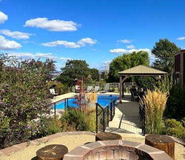Medford House | Experience Comfort at The Rellik House with Great Amenities