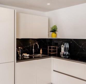 Canal Ring Apartment | The Rembrandt - Residence