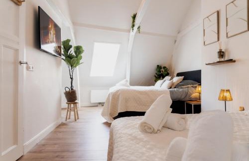 Canal Ring Apartment | The Rembrandt - Residence