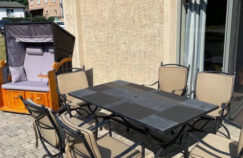 Stolpe b. Anklam Apartment | Halla RE-04 - The Remise: Family and Pet-Friendly Escape