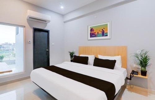 Malihabad Hotel | Family-Friendly Stay at The Renaya Hotel with Dining Options