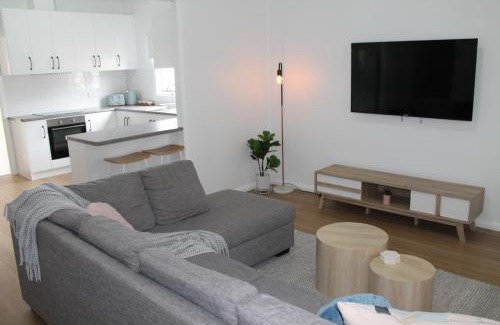 Renmark House | Discover The Renmarkable Cottage: Family-Friendly Retreat