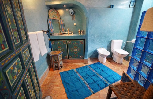 Sale Medina House | Relax at The Repose: Exceptional Amenities & Top Ratings