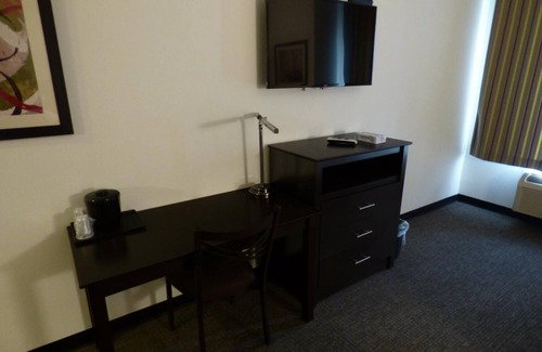 Big Lake Condo | Comfort Awaits at The Republic Hotel with Spa & Breakfast