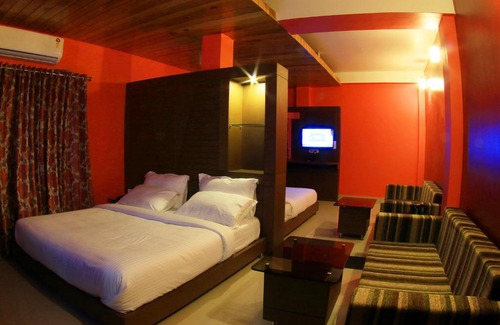 Lataguri Resort | Explore The Reserve Gorumara: Family-Friendly Retreat