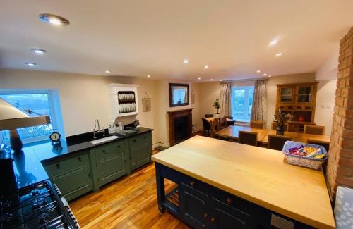 Lofthouse House | Top-Rated Reservoir View Cottages: Pet & Family Friendly Retreat