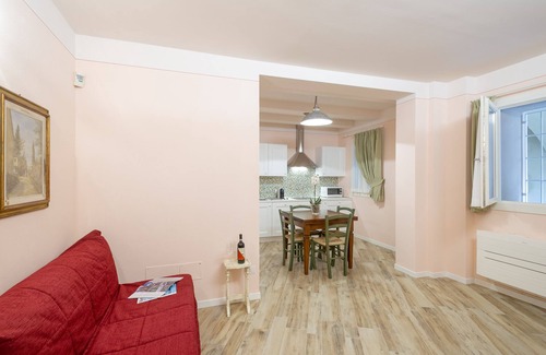 Lastra a Signa Apartment | Experience The Residence of Pleasures Lost - Rosa Awaits