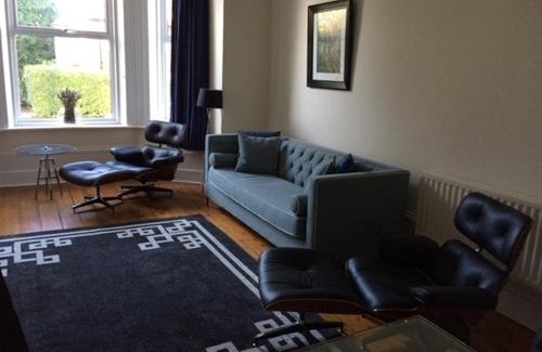 Sevenoaks Apartment | Exceptional Stay at The Residence on Granville - Rated 9/10
