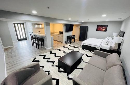 Lake Ozark Hotel | Relax at The Resort at Lake of the Ozarks with Ocean Views