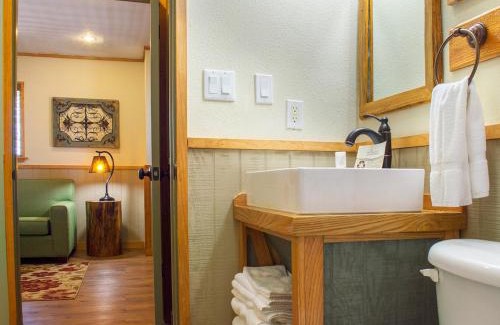 New Braunfels Resort | Family-Friendly Resort at Schlitterbahn with Ocean Views