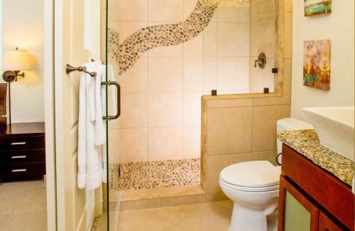 New Braunfels Resort | Family-Friendly Resort at Schlitterbahn with Ocean Views