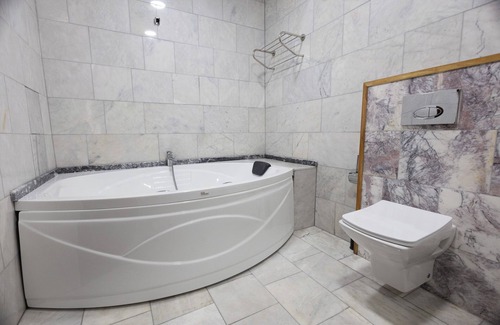 Havsa Hotel | Relax at Vinum Otel with Tennis Courts & Spa Amenities