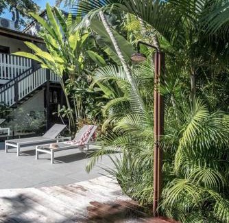 Noosa Heads House | Family-Friendly Noosa Beach Cottage with Pool Access