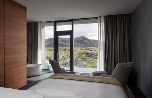 Grindavik Hotel | Indulge in The Retreat at Blue Lagoon Iceland - 5 Star Escape