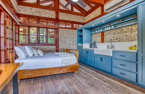 Samara Villa | Relax at The Retreat at Blue Mountain Farms with Ocean Views