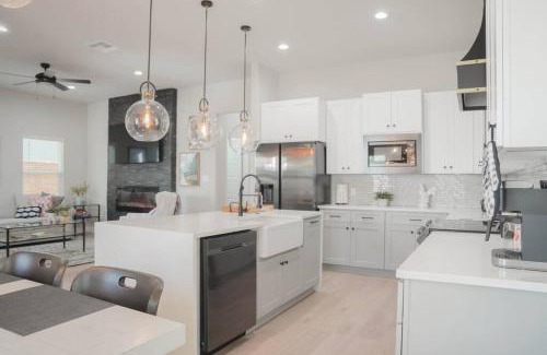 Highland Park Villa | Discover The Retreat at Rigsby: 3BR Family Getaway