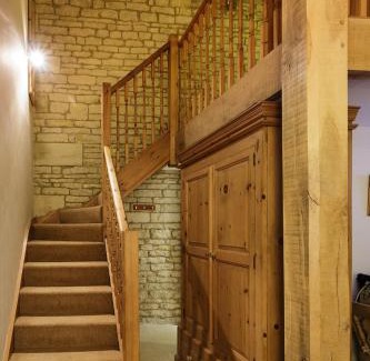 Castle Bytham House | Top-Rated Retreat: Clematis Cottages in Stamford