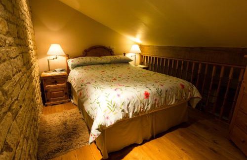 Castle Bytham House | Top-Rated Retreat: Clematis Cottages in Stamford