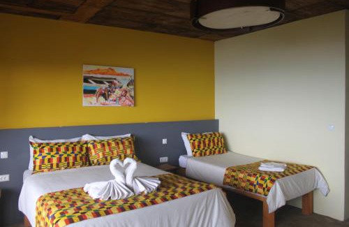 Ribeira Grande House | Idyllic Oceanfront Retreat with Pool and Family-Friendly Perks