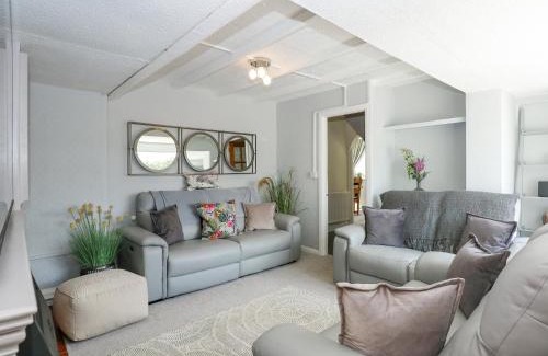 Mablethorpe and Sutton House | Discover The Retreat: A Pet-Friendly 4-Star Escape