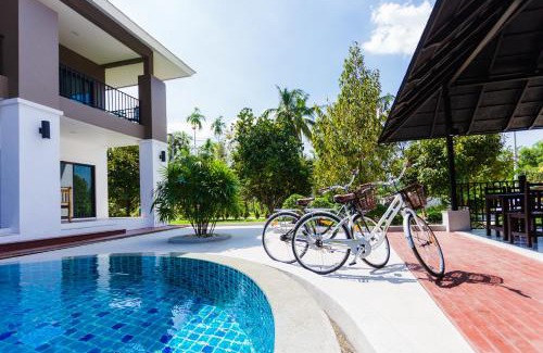 Khuk Khak Beach Hotel | Discover The Retreat Khaolak Resort with Oceanfront Views