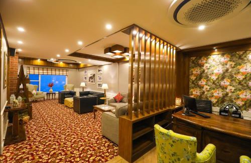 Baldeyan Hotel | Guest Rated: The Retreat Mashobra, Shimla with Breakfast