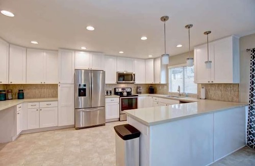Northeast Anaheim House | Exceptional Retreat Near Disneyland with Pool & Breakfast