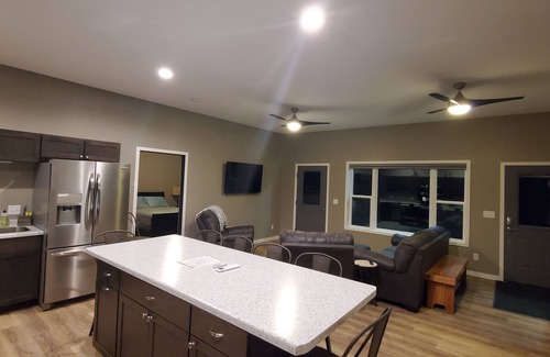 Eastman House | Experience The Retreat on Fisher Lane - Valley View Oasis