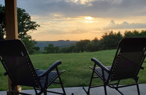Eastman House | Experience The Retreat on Fisher Lane - Valley View Oasis