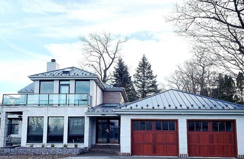 Racine House | Experience The Retreat on Lake Michigan: 6 Bedroom Oasis