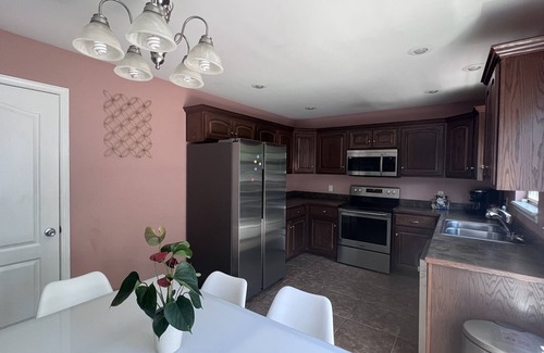 Waynesville House | Family-Friendly Retreat Near Fort Leonard Wood with Spa & Breakfast