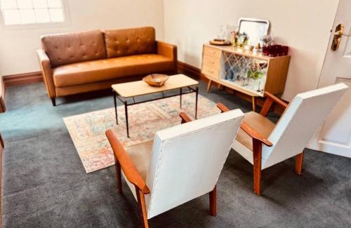 Victor Harbor House | The Revival - Central Location