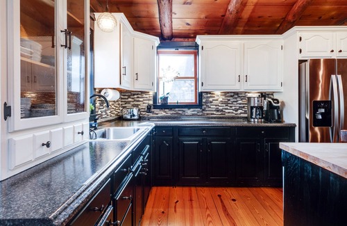Sabinsville House | Discover The Rexford Cabin: Drive to PA Grand Canyon