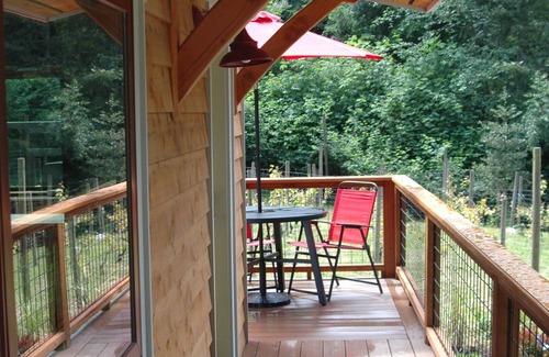 Langley Cottage | Charming Villa Margo: Oceanfront Retreat with Top Reviews