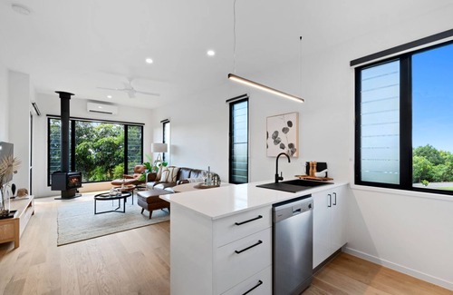 Booroobin House | Eco-Friendly Retreat at The Ridge in Maleny - Guest Rated 10/10