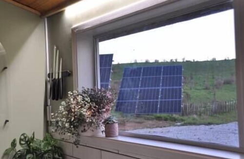 Te Anga House | The Rimu Hut: Luxury riverside and off-grid