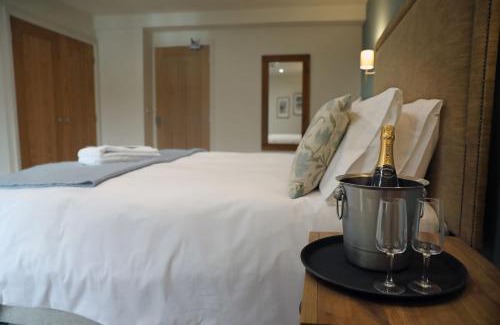 Coltishall Hotel | Pet-Friendly Getaway at The Rising Sun - Rated 9/10!