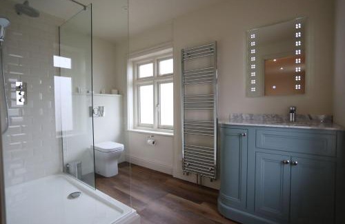 Coltishall Hotel | Pet-Friendly Getaway at The Rising Sun - Rated 9/10!