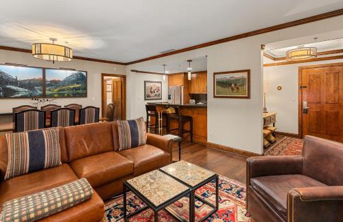 Aspen House | Experience The Ritz-Carlton Club: Ski-in & Spa Retreat
