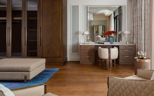 Baku Hotel | Discover The Ritz-Carlton, Baku: 5-Star Oceanfront Oasis