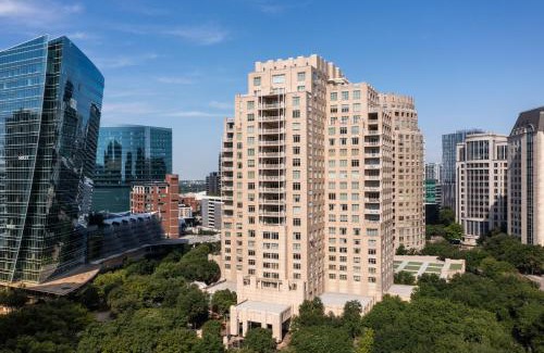 Uptown Hotel | Experience Elegance at The Ritz-Carlton, Dallas