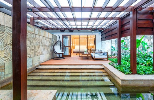 East Kuningan Hotel | Elegant Retreat at The Ritz-Carlton Jakarta, Mega Kuningan