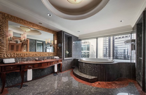 East Kuningan Hotel | Elegant Retreat at The Ritz-Carlton Jakarta, Mega Kuningan